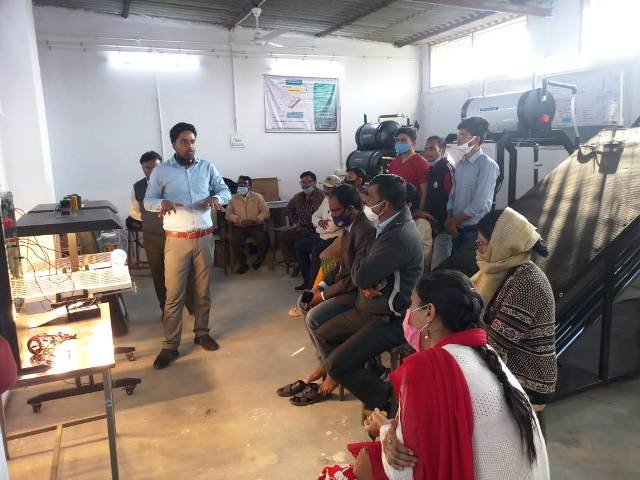 Ecosense established a Solar PV and Solar Thermal Lab at Jabalpur Engineering College